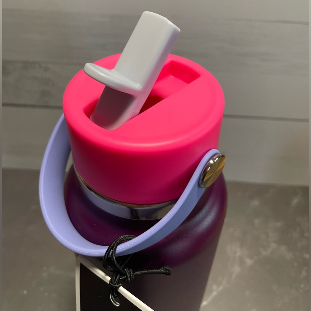 Hydro Flask 32 oz Wide Mouth with Flex Straw Cap in Sugarplum - Picture 2 of 11